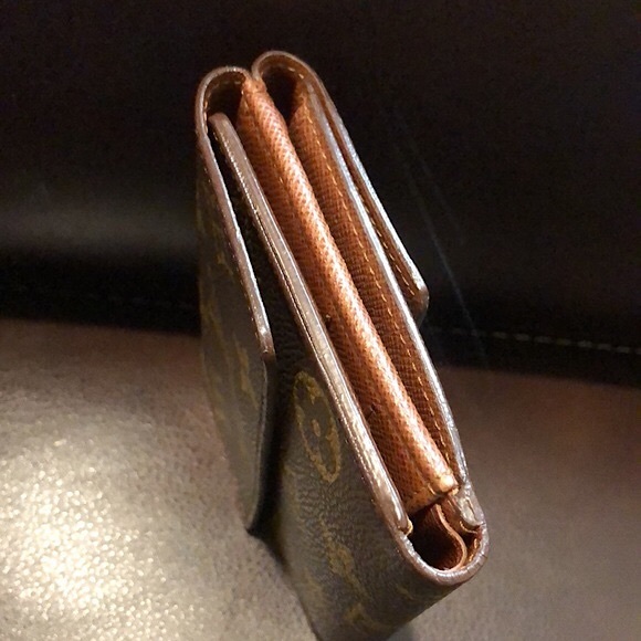 LOUIS VUITTON Monogramed Wallet Authentic TH0020 - Picture 14 of 17